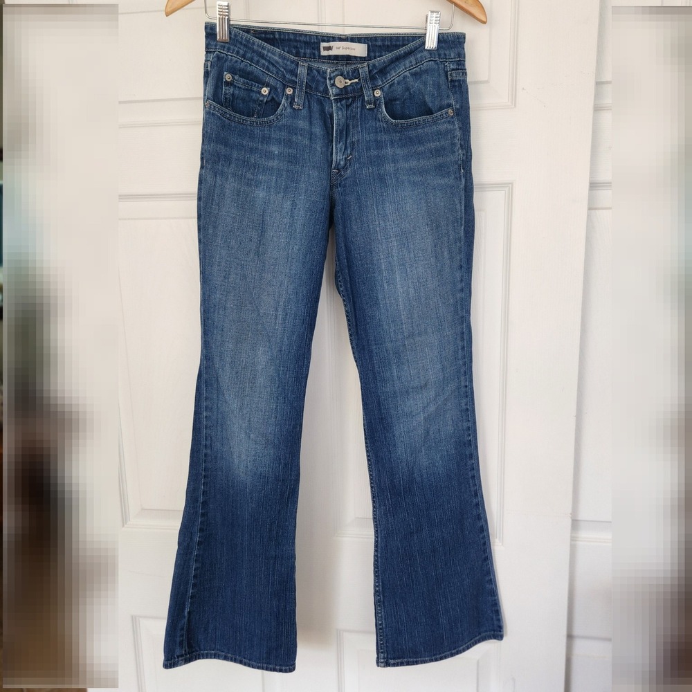 Y2K Levi's Women's Superlow 518 Medium Blue jeans Size‎ 3M 26 x 32 Junior